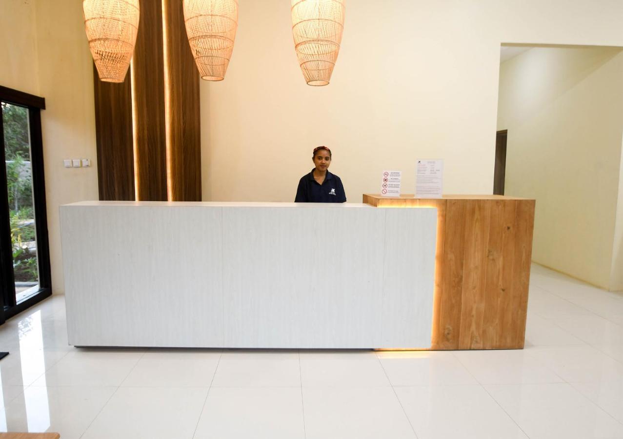 Pasola Hotel Waikelo Eksteriør billede